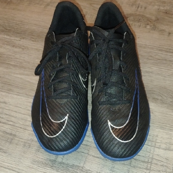 Nike Mercurial  Vapor Indoor Soccer Black and Blue Sports Sneakers Men's Size8.5 - Picture 3 of 9